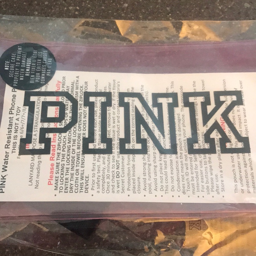 📱🖤Victoria Secret waterproof phone sleeve. 🖤📱